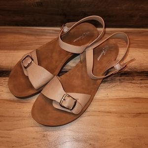Forever Sandals SZ 9 EUC